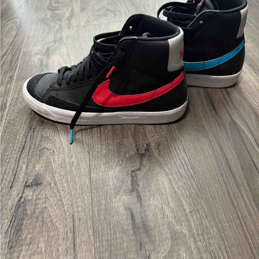 Big kids Nike Blazers - Picture 3 of 5